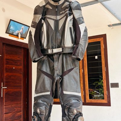 Richa (UK) two-piece leather track  ready suit
